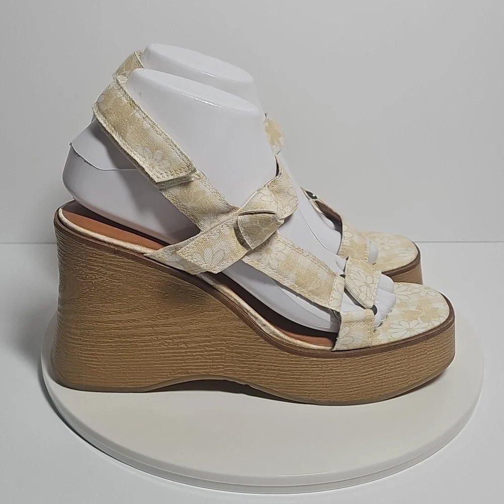 Lucky Brand Demmia Platform Wedge Sandals Daisy Floral Adjustable Yellow 7.5